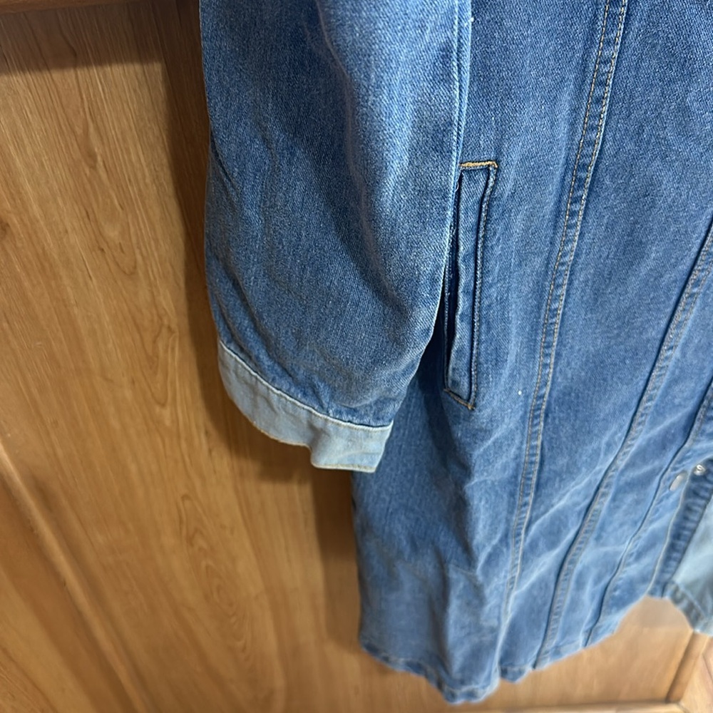 BLANKNYC Jean Jacket - Picture 3 of 6
